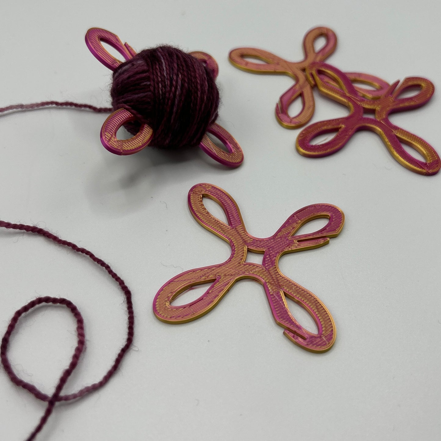 Yarn bobbin (2 pack X’s)