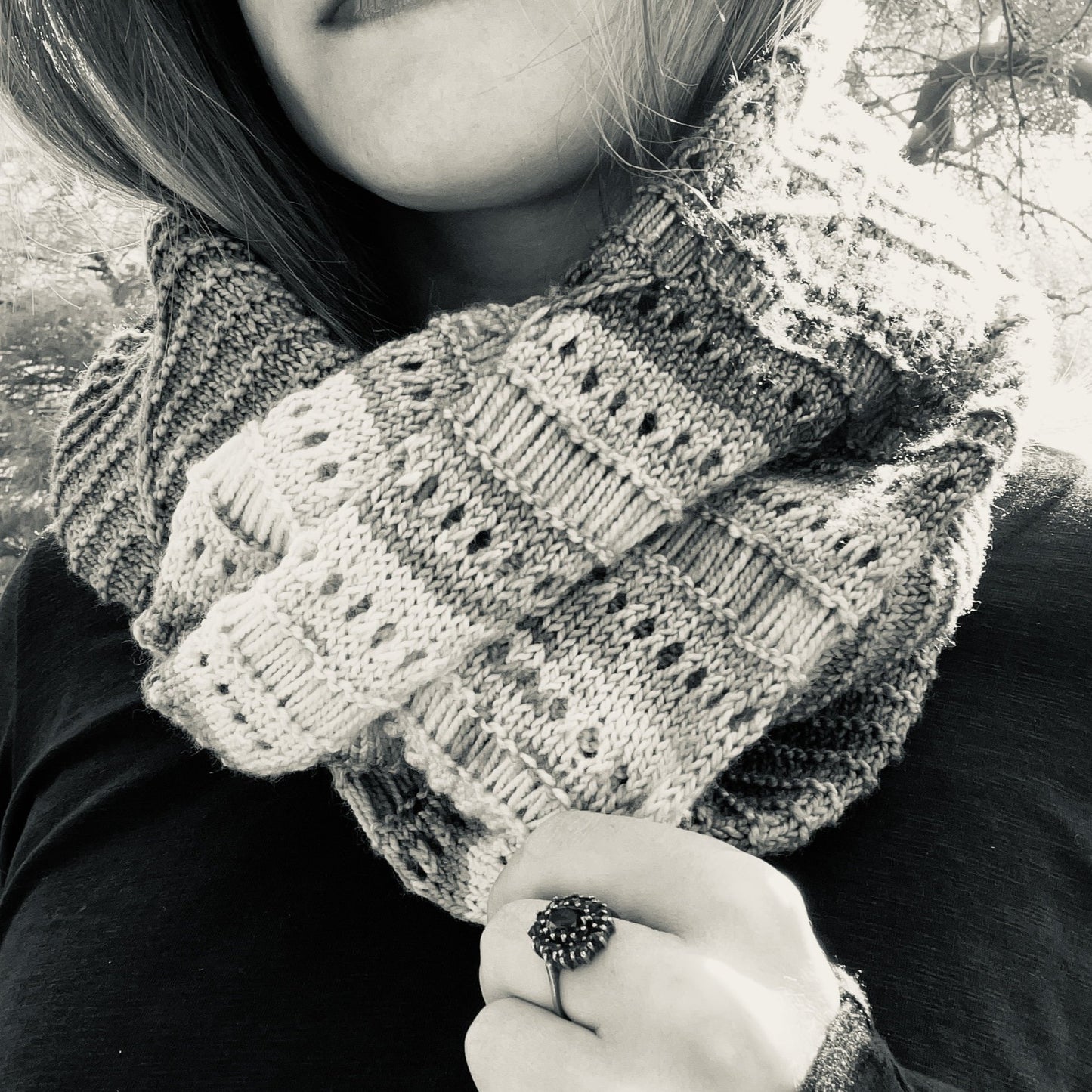 Möbius Strip Inverted Advent Cowl [Pattern only]